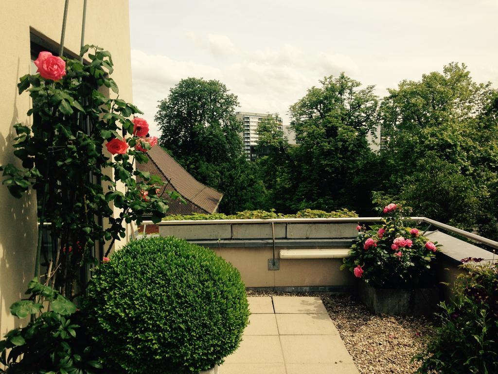 Avliving City Flat Basel With Roof Garden Exterior photo